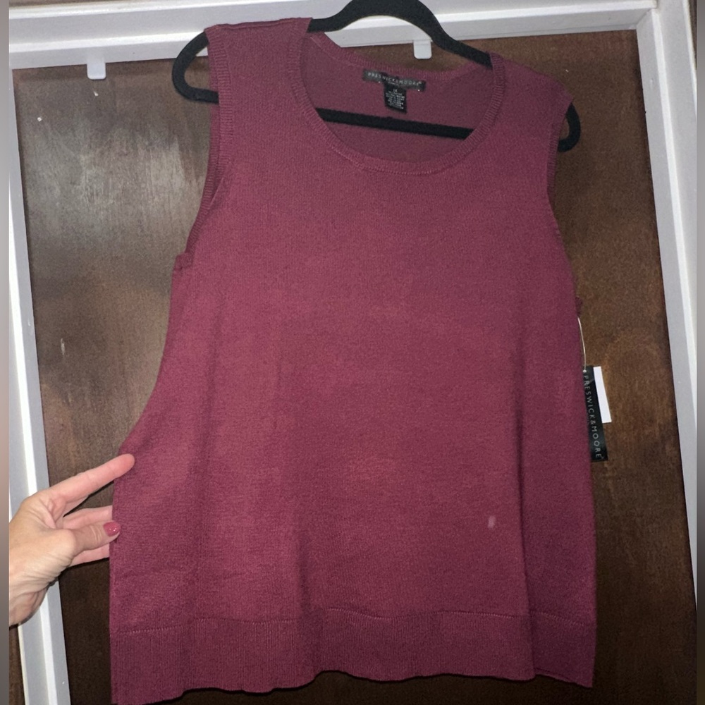 NEW NWT 1X Sleeveless Top.  MUST BE BUNDLED